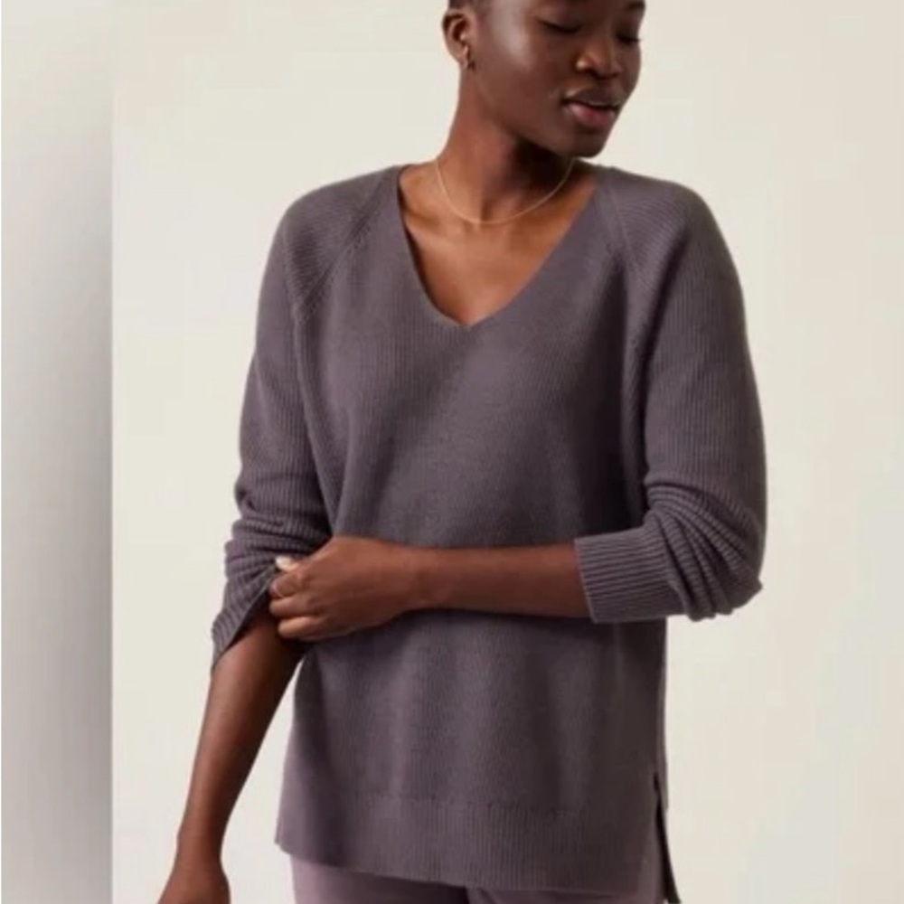 Women's Hanover V-Neck Sweater - Gray/purple